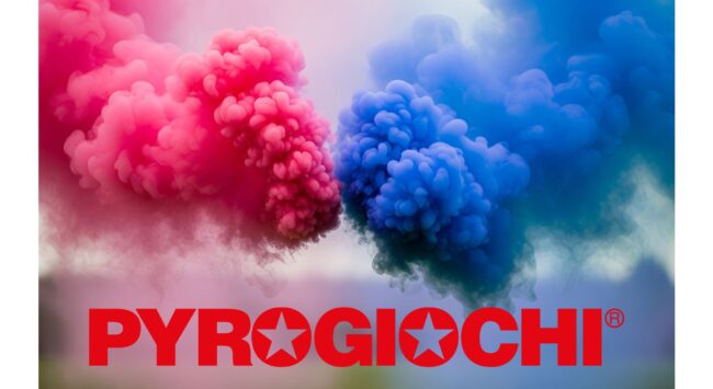 Fumo colorato rosa e blu che si mescola in cielo, con logo PyroGiochi in rosso in primo piano.