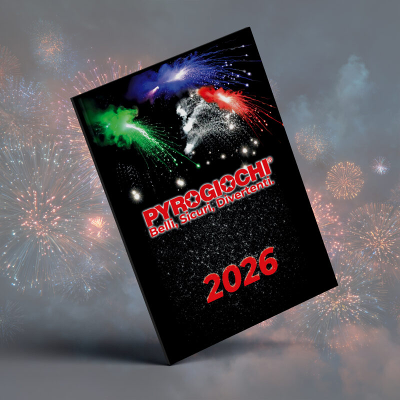 Catalogo Pyro giochi 2026 con fuochi d'artificio colorati. Testo: Pyrogiocchi - Belli, Sicuri, Divertenti.